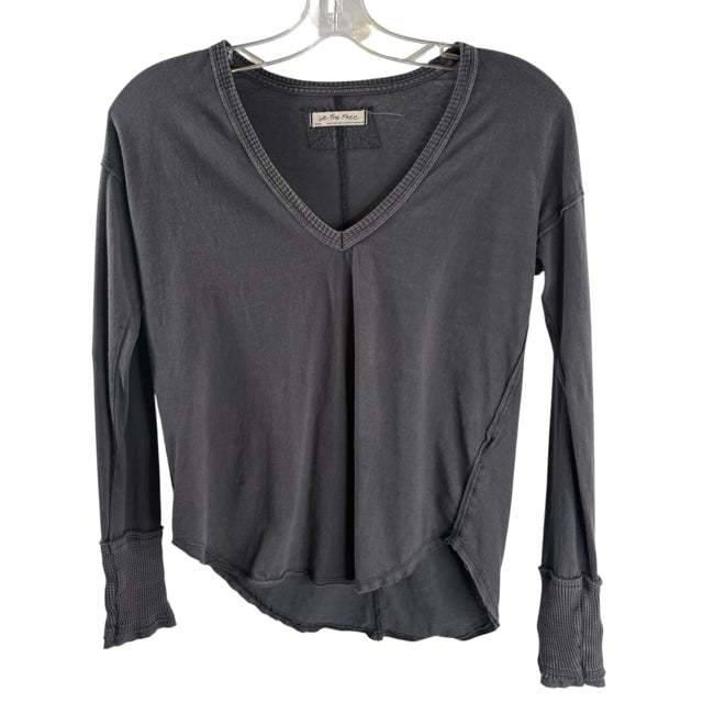 WE THE FREE Size SMALL Gray Long Sleeve V-Neck TOP