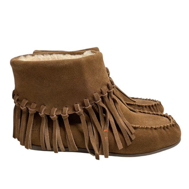 CLOUD NINE Size 8 Tan Ankle Fringed NWOT SHOE