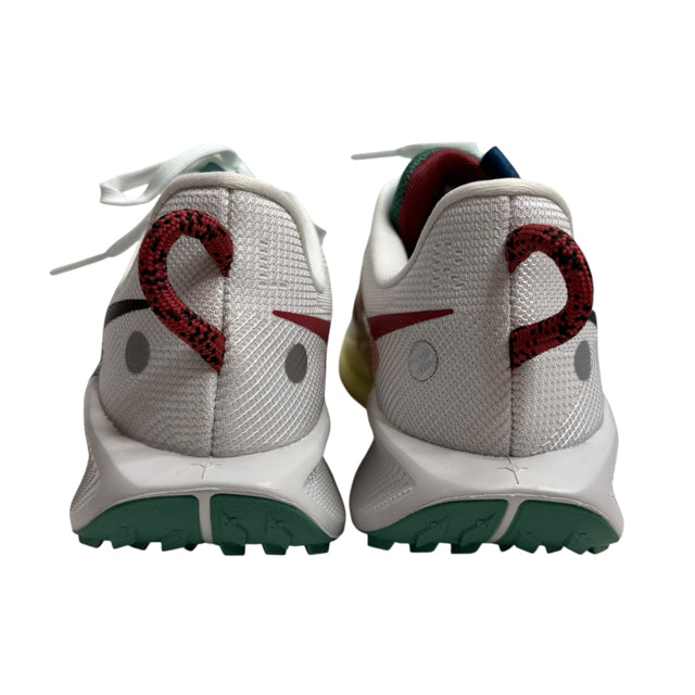 NIKE Size 7 Sneaker NWT SHOE