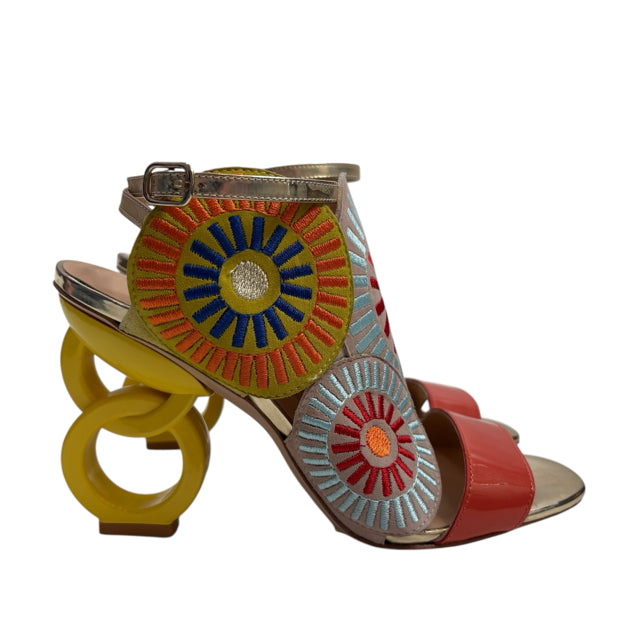 VINCI Size 40 Yellow/Multi Heel Detail Embroidered NWOT SHOE