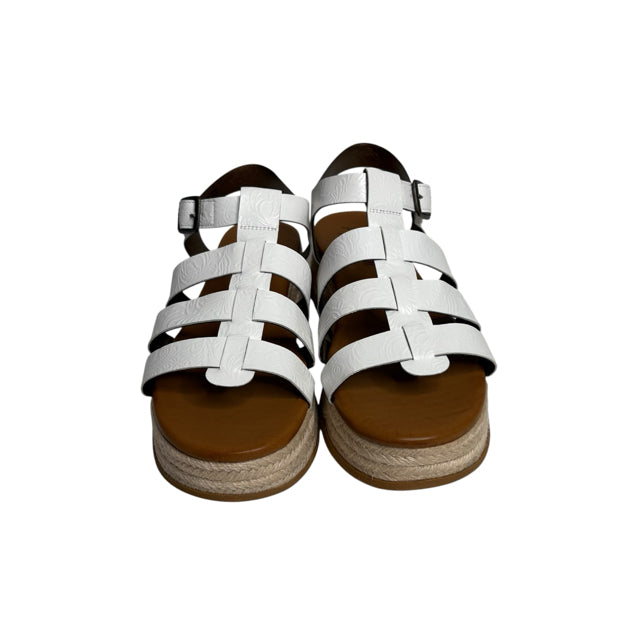 BLOWFISH Size 11 Tan Sandal Faux Leather NWOT SHOE