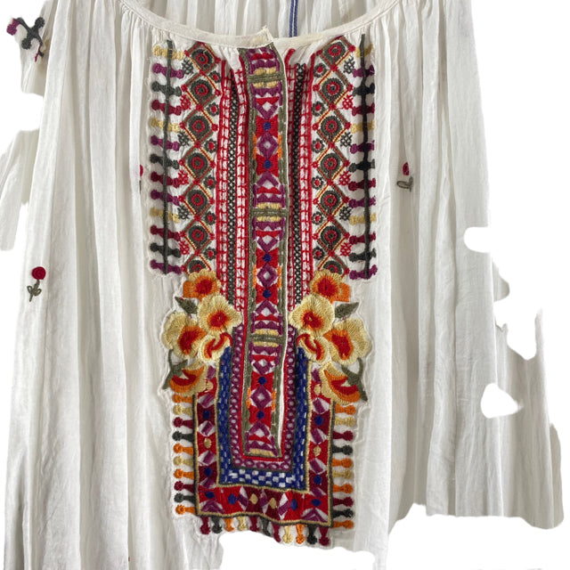 JOHNNY WAS Size MEDIUM White/Multi Embroidered 3/4 Sleeve Cotton DRESS