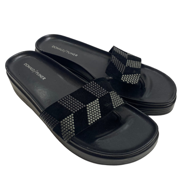 DONALD PLINER Size 9 1/2 Black/Silver Thong Sandal Leather SHOE