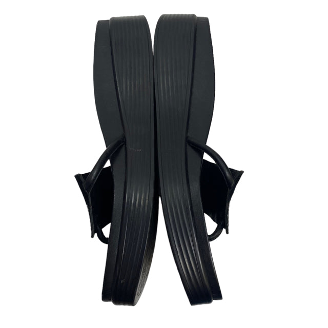 DONALD PLINER Size 9 1/2 Black/Silver Thong Sandal Leather SHOE