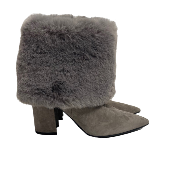 NINE WEST Size 5 1/2 Gray Ankle Faux Fur BOOT